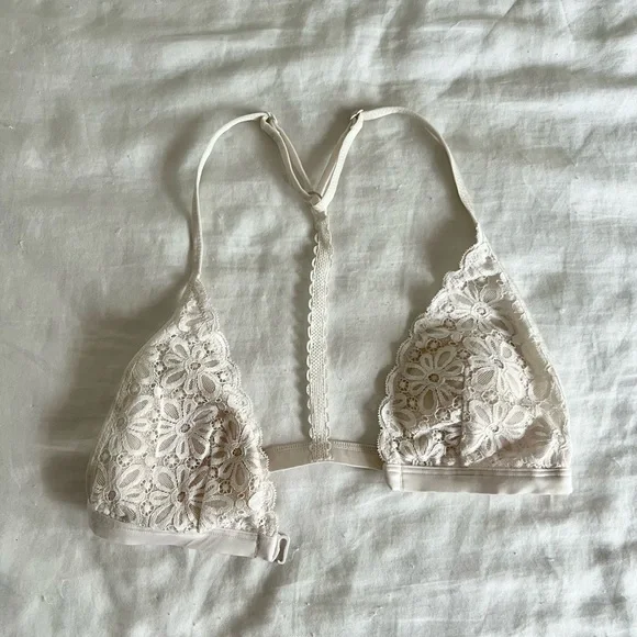 Victoria’s Secret Front Closure Bralette - Picture 4 of 4